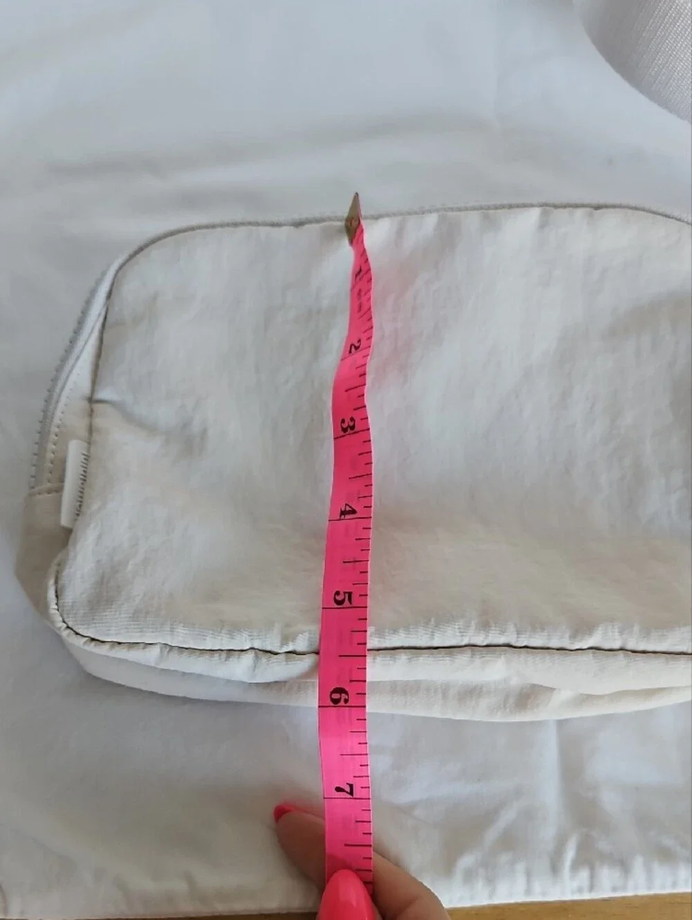 NWOT Lululemon athletica Woman's Chalk White Belt Bag